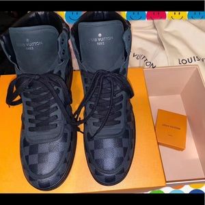 BRAND NEW Louis Vuitton Men Rovoli Sneaker Boots